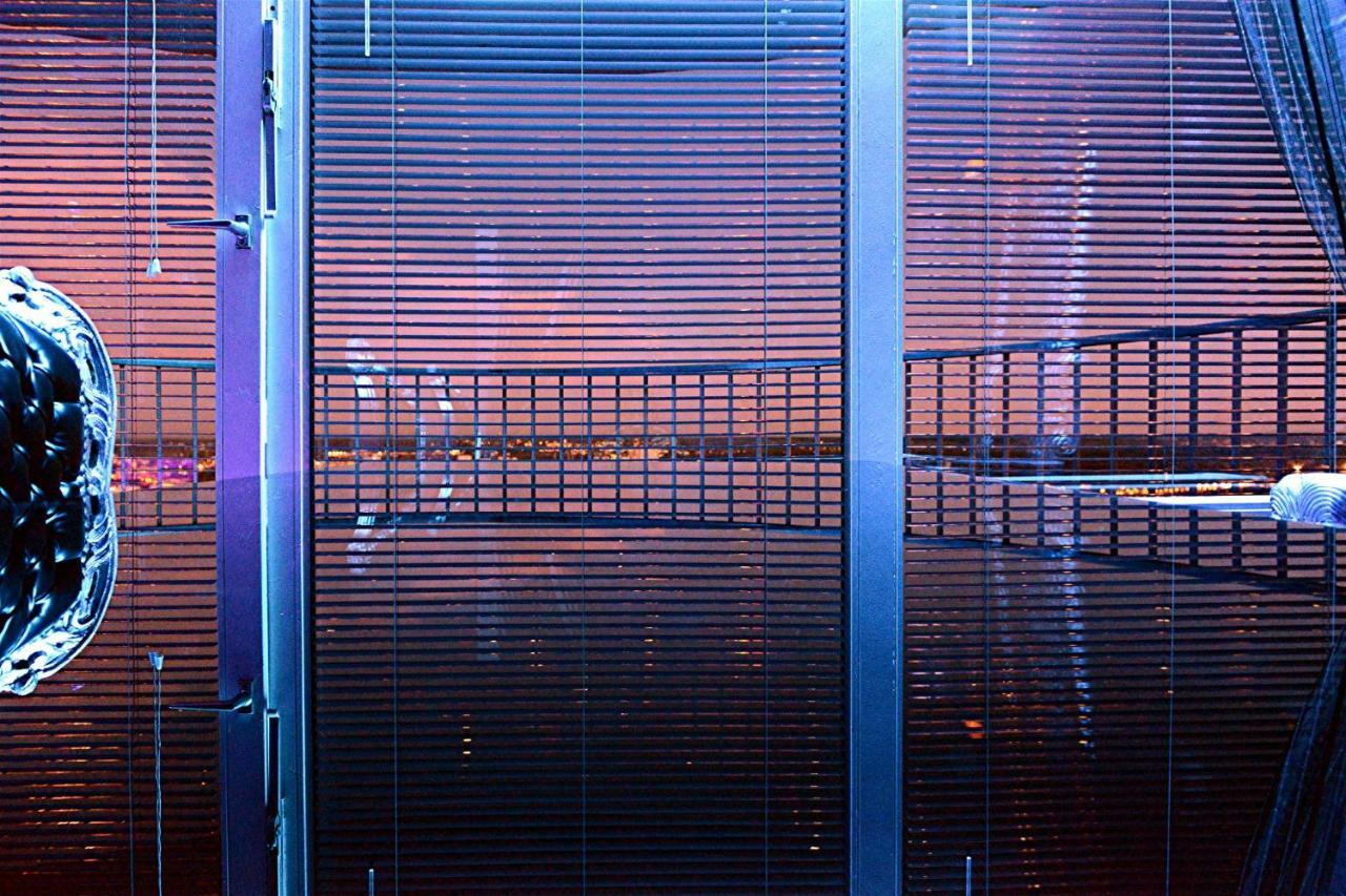 Royal - Sky - Suite Augsburg Exteriör bild